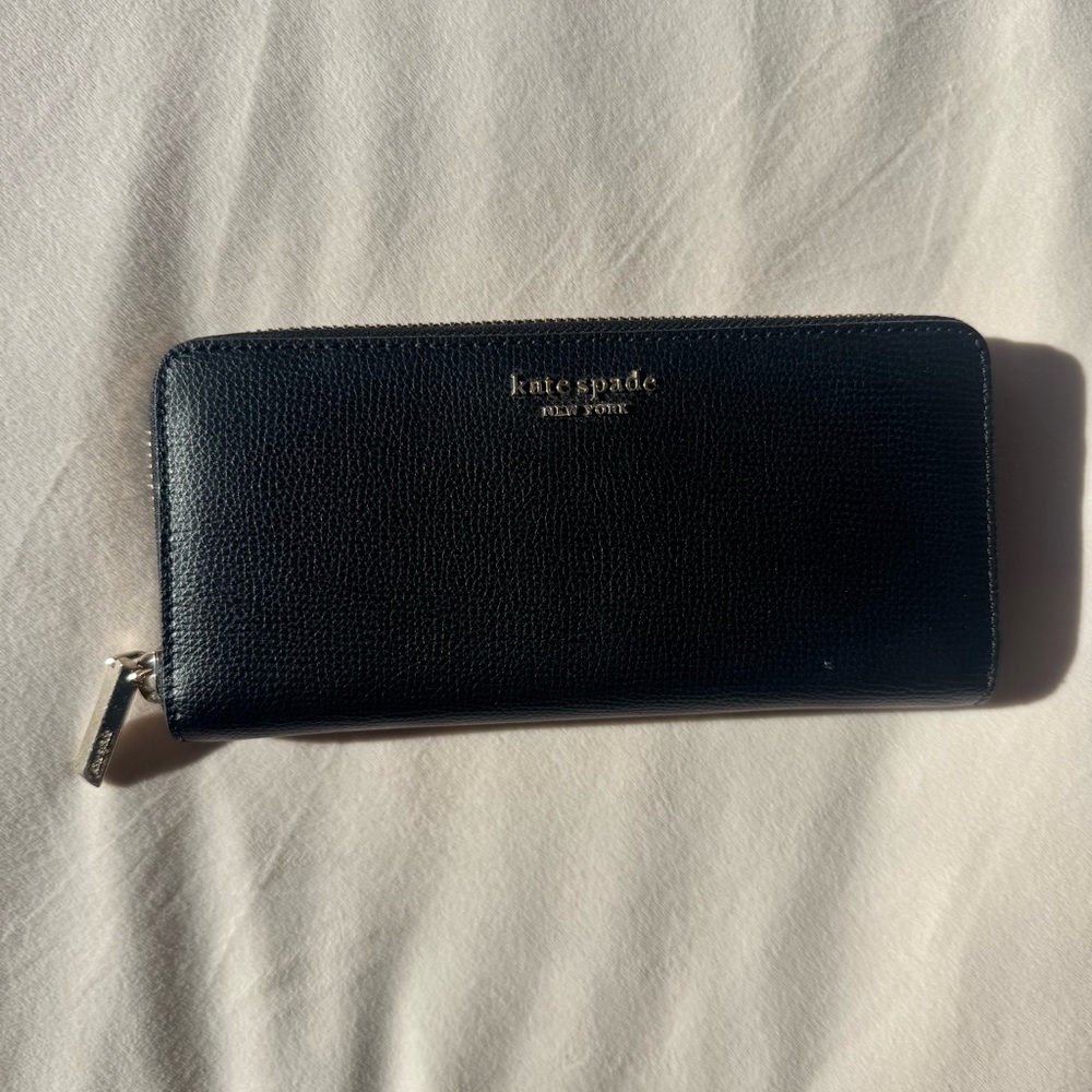 KATE SPADE BLACK ZIP WALLET